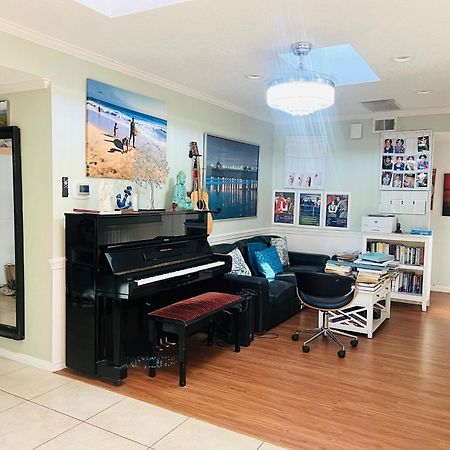 Costa Mesa Homestay - Private Rooms With 2 Shared Baths And Hosts Onsite Exterior foto