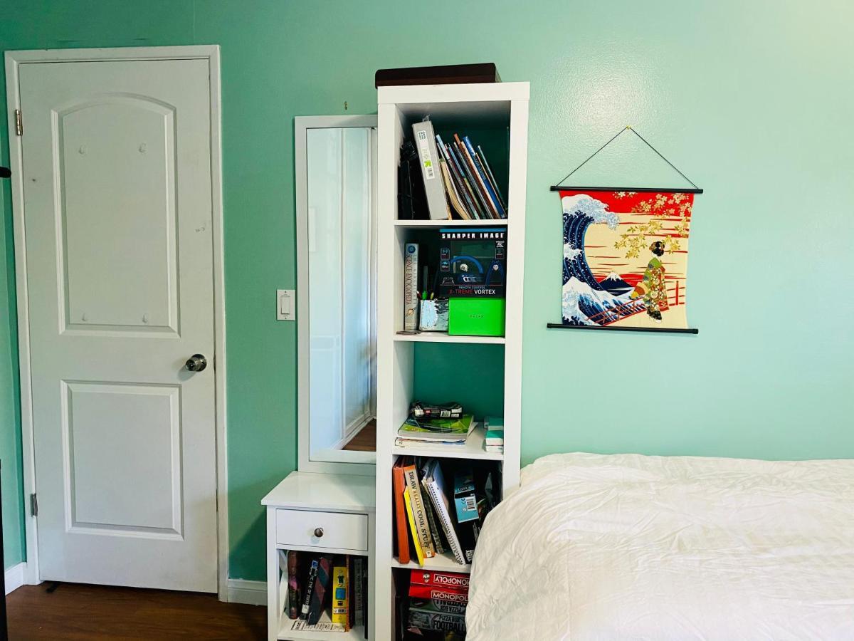 Costa Mesa Homestay - Private Rooms With 2 Shared Baths And Hosts Onsite Exterior foto
