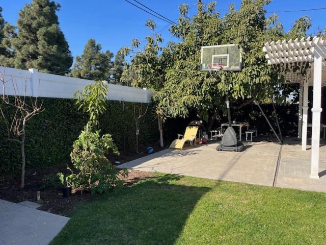 Costa Mesa Homestay - Private Rooms With 2 Shared Baths And Hosts Onsite Exterior foto